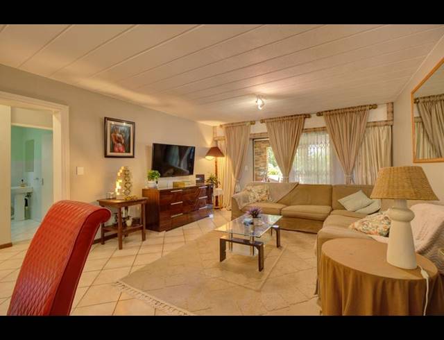 2 BEDROOM APARTMENT FOR SALE IN NORTH RIDING